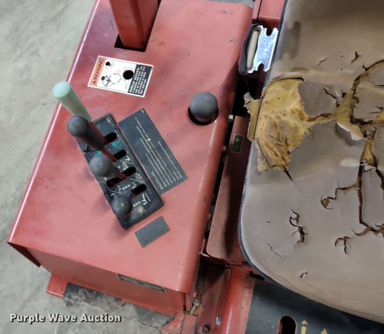 image for item JK9052 1994 Ditch Witch 3500  rock saw