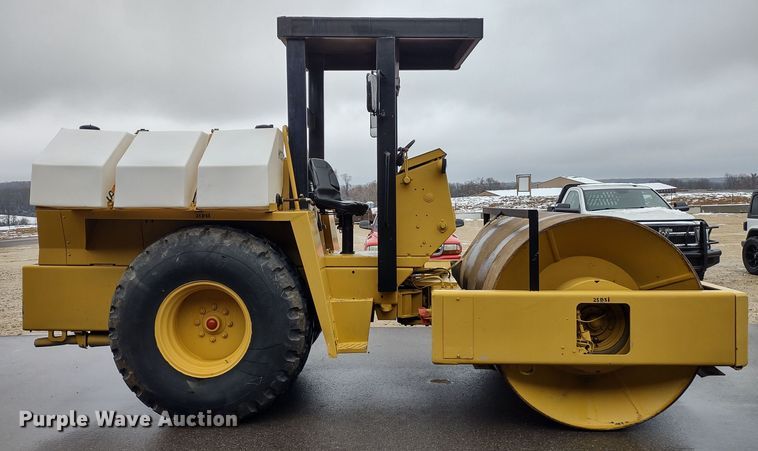 image for item JK9053 1979 Rexnord SP848  single drum vibratory roller