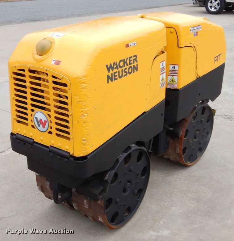 image for item JK9088 2012 Wacker Neuson RT  trench compactor