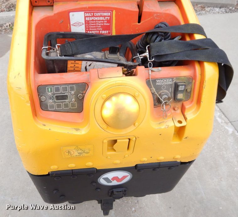 image for item JK9088 2012 Wacker Neuson RT  trench compactor