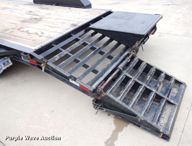 image for item JK9092 2019 Titan  equipment trailer