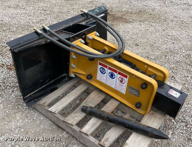 image for item JL9738 2022 Agrotk 680  skid steer breaker