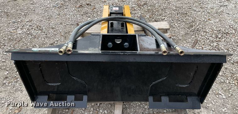 image for item JL9738 2022 Agrotk 680  skid steer breaker