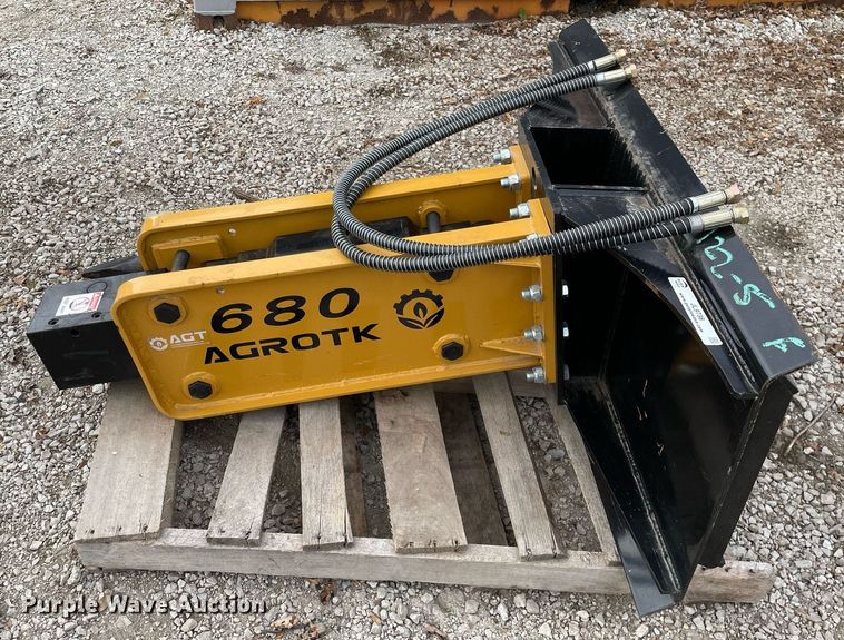 image for item JL9738 2022 Agrotk 680  skid steer breaker