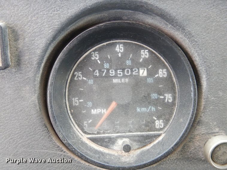 image for item JL9753 1995 Mack RD690S  dump truck