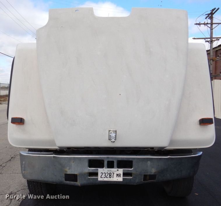 image for item JL9753 1995 Mack RD690S  dump truck