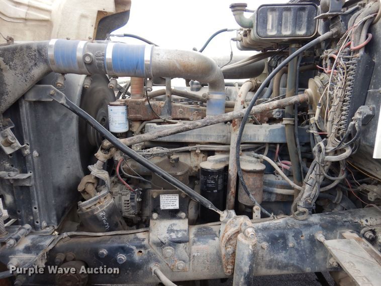 image for item JL9753 1995 Mack RD690S  dump truck