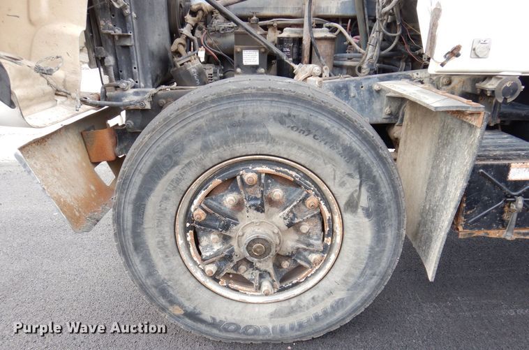 image for item JL9753 1995 Mack RD690S  dump truck