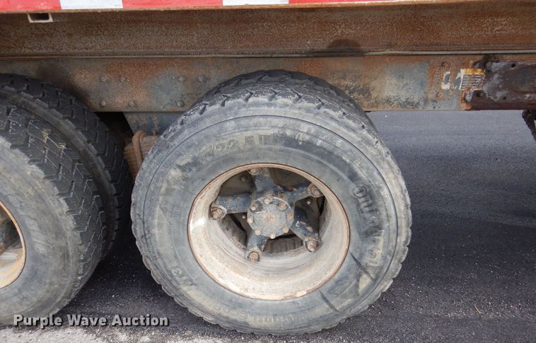 image for item JL9753 1995 Mack RD690S  dump truck