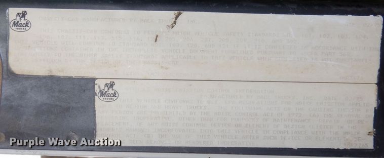 image for item JL9753 1995 Mack RD690S  dump truck