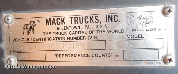 image for item JL9753 1995 Mack RD690S  dump truck