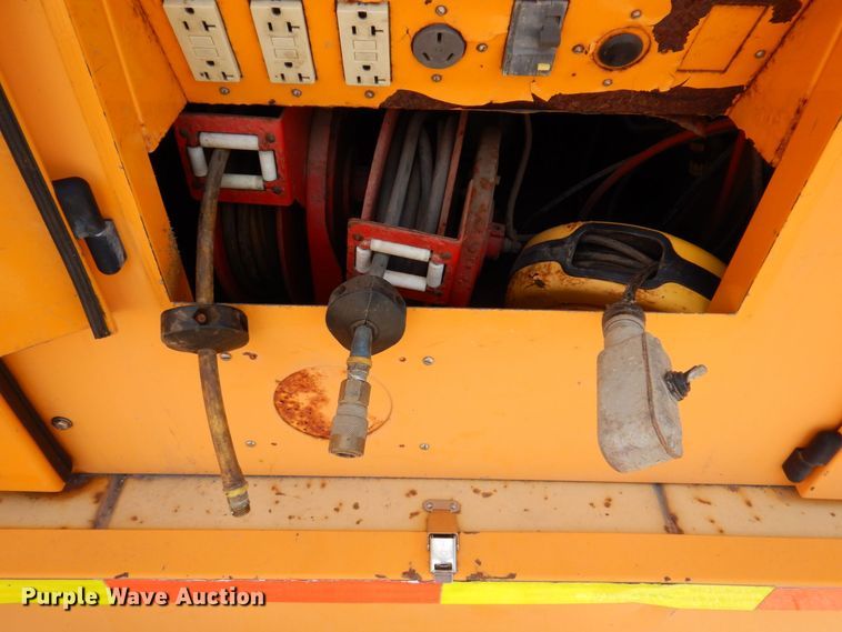 image for item JL9756 Team Fenex  manhole support trailer