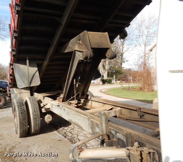 image for item JL9759 1997 Mack CS300P  dump flatbed truck