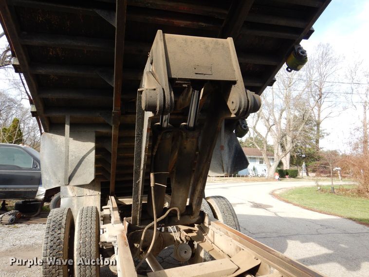 image for item JL9759 1997 Mack CS300P  dump flatbed truck