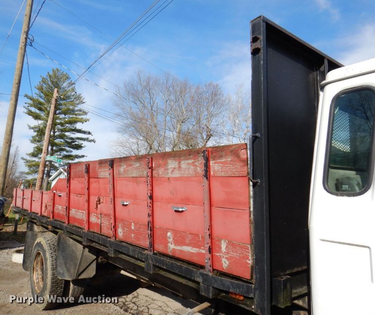 image for item JL9759 1997 Mack CS300P  dump flatbed truck