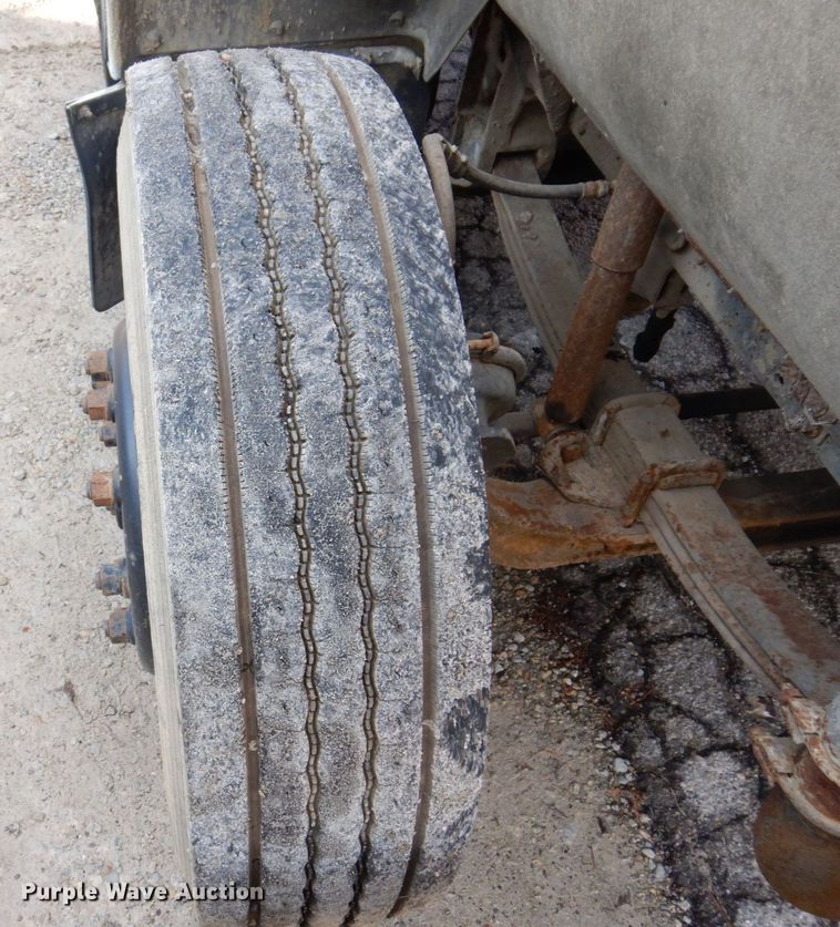 image for item JL9759 1997 Mack CS300P  dump flatbed truck