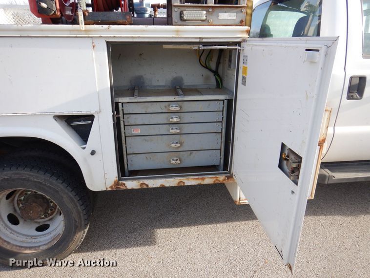 image for item JL9764 2008 Ford F550 Super Duty XL  utility / service truck