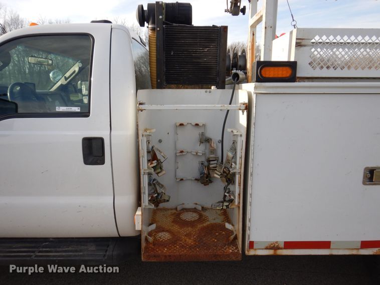 image for item JL9764 2008 Ford F550 Super Duty XL  utility / service truck