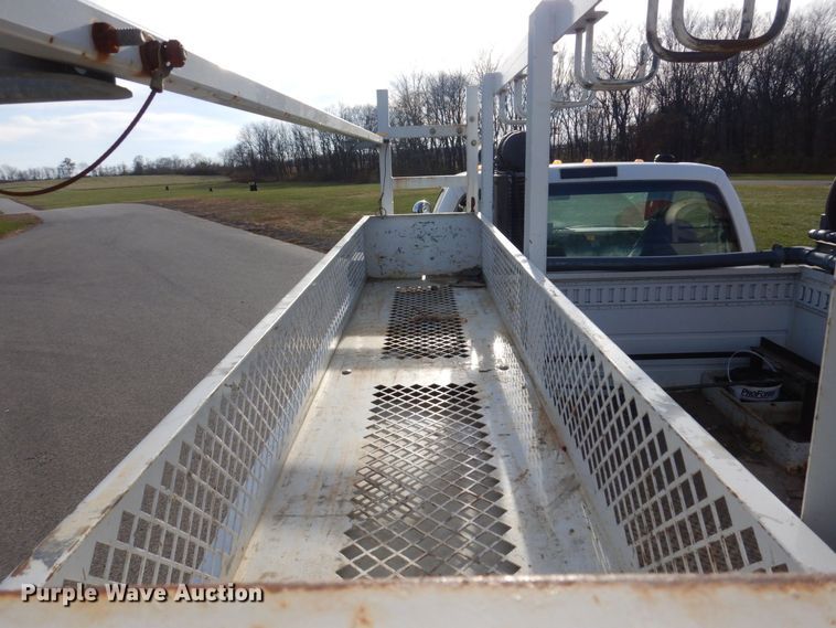 image for item JL9764 2008 Ford F550 Super Duty XL  utility / service truck