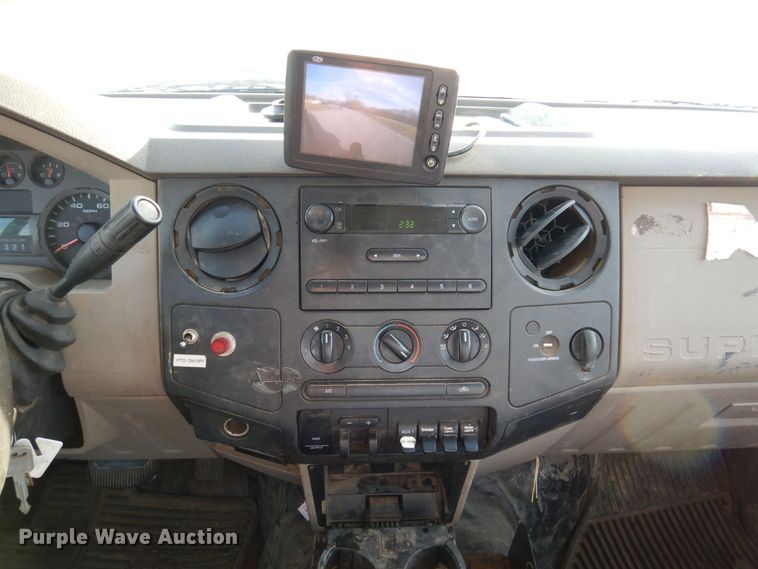 image for item JL9764 2008 Ford F550 Super Duty XL  utility / service truck