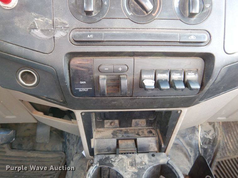 image for item JL9764 2008 Ford F550 Super Duty XL  utility / service truck