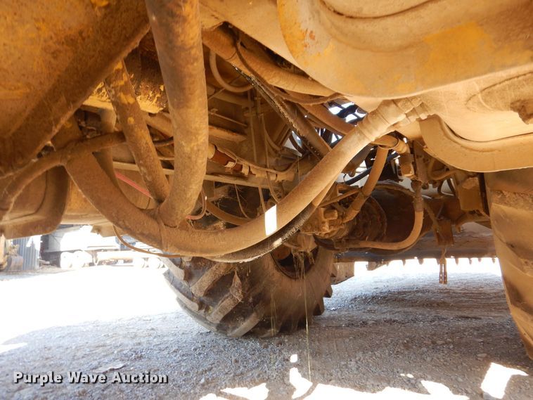 image for item JL9766 1996 Bomag MPH100R  soil stabilizer / recycler