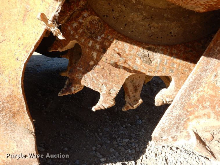 image for item JL9766 1996 Bomag MPH100R  soil stabilizer / recycler