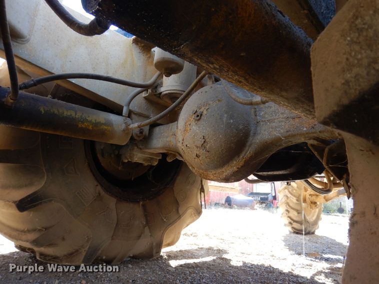 image for item JL9766 1996 Bomag MPH100R  soil stabilizer / recycler