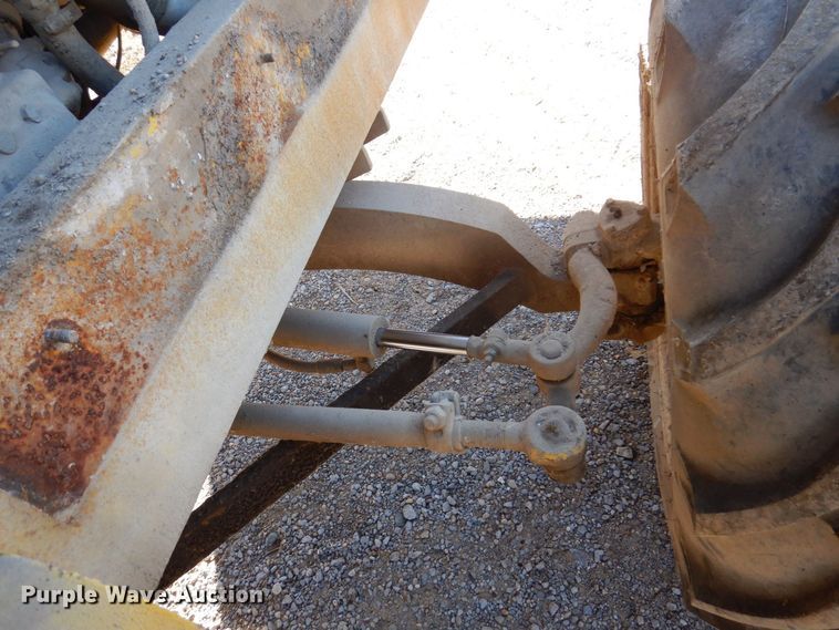 image for item JL9766 1996 Bomag MPH100R  soil stabilizer / recycler