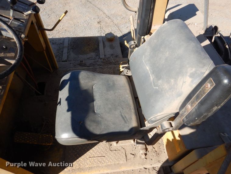 image for item JL9766 1996 Bomag MPH100R  soil stabilizer / recycler