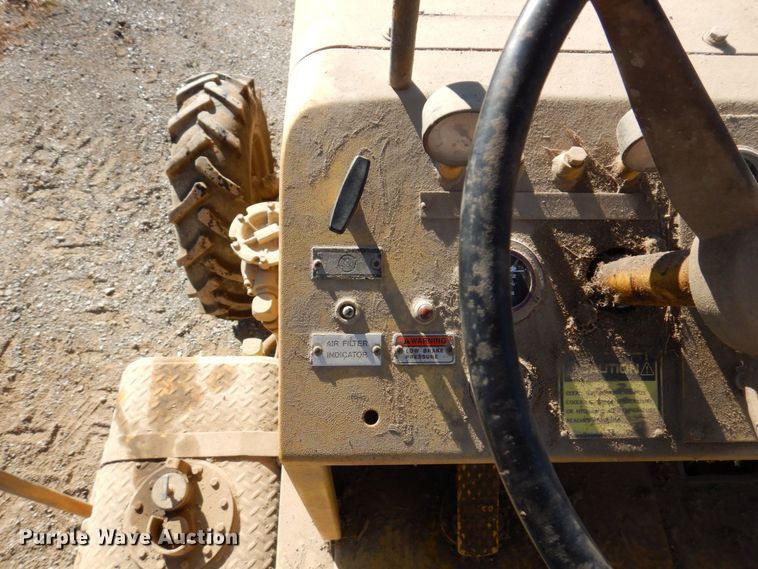 image for item JL9766 1996 Bomag MPH100R  soil stabilizer / recycler