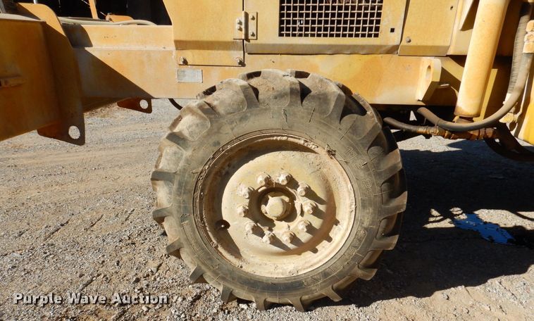 image for item JL9766 1996 Bomag MPH100R  soil stabilizer / recycler