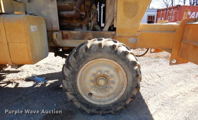 image for item JL9766 1996 Bomag MPH100R  soil stabilizer / recycler