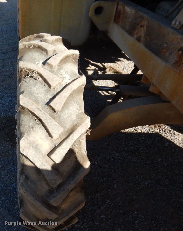 image for item JL9766 1996 Bomag MPH100R  soil stabilizer / recycler