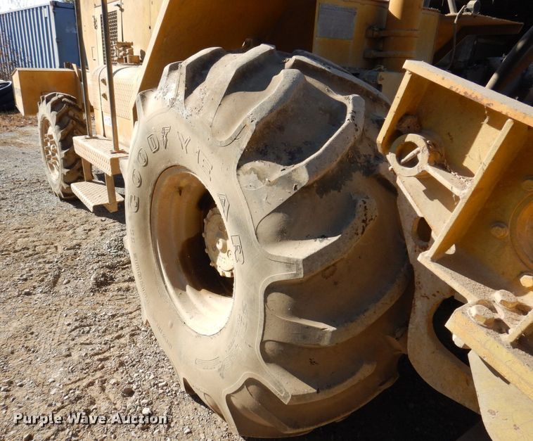 image for item JL9766 1996 Bomag MPH100R  soil stabilizer / recycler