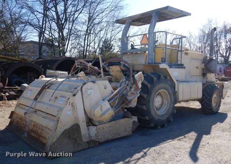 image for item JL9767 2002 Bomag MPH454R  FWA soil stabilizer / recycler