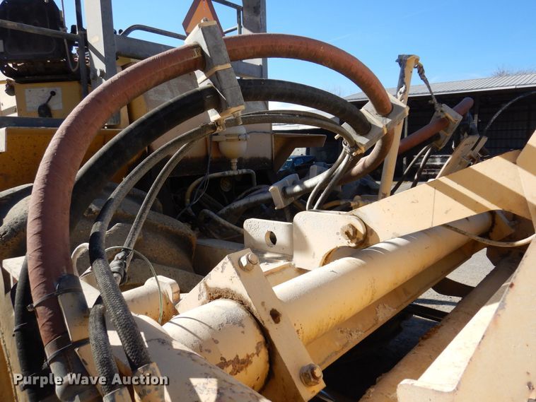 image for item JL9767 2002 Bomag MPH454R  FWA soil stabilizer / recycler