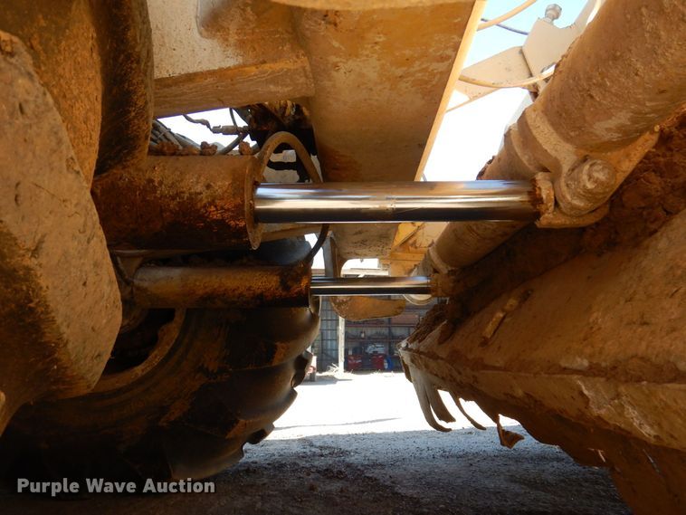 image for item JL9767 2002 Bomag MPH454R  FWA soil stabilizer / recycler