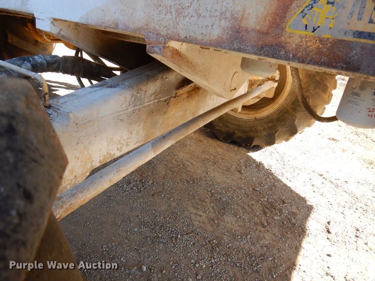 image for item JL9767 2002 Bomag MPH454R  FWA soil stabilizer / recycler