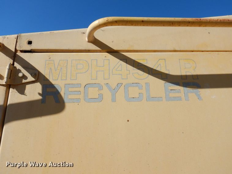 image for item JL9767 2002 Bomag MPH454R  FWA soil stabilizer / recycler