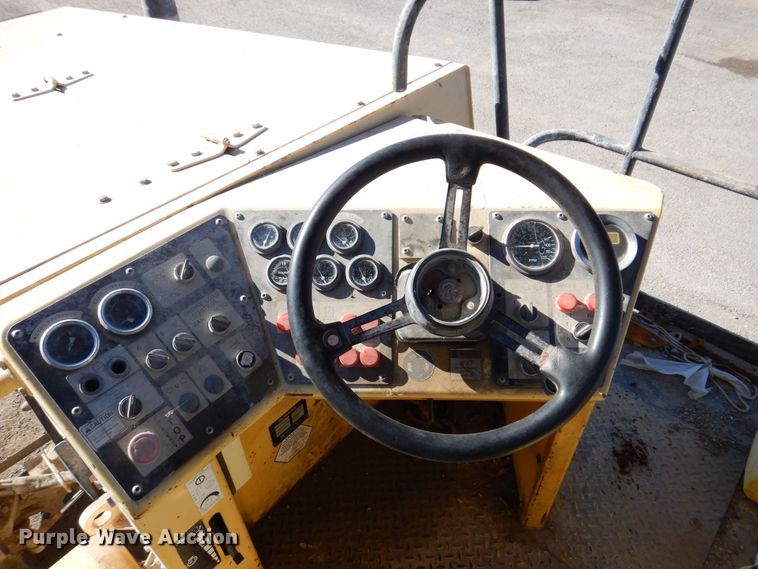 image for item JL9767 2002 Bomag MPH454R  FWA soil stabilizer / recycler