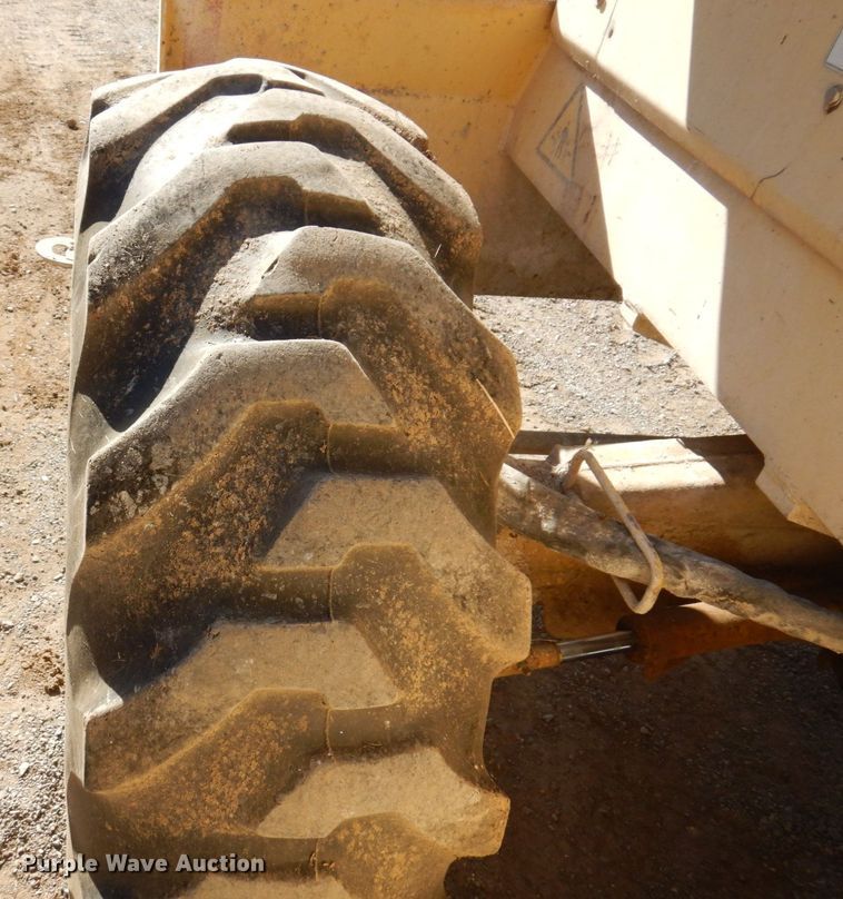 image for item JL9767 2002 Bomag MPH454R  FWA soil stabilizer / recycler