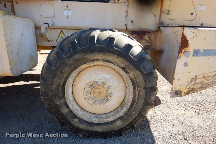 image for item JL9767 2002 Bomag MPH454R  FWA soil stabilizer / recycler