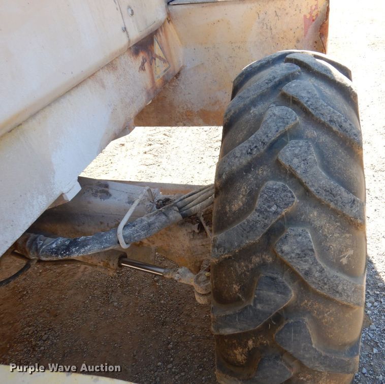 image for item JL9767 2002 Bomag MPH454R  FWA soil stabilizer / recycler