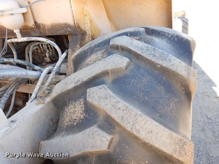 image for item JL9767 2002 Bomag MPH454R  FWA soil stabilizer / recycler