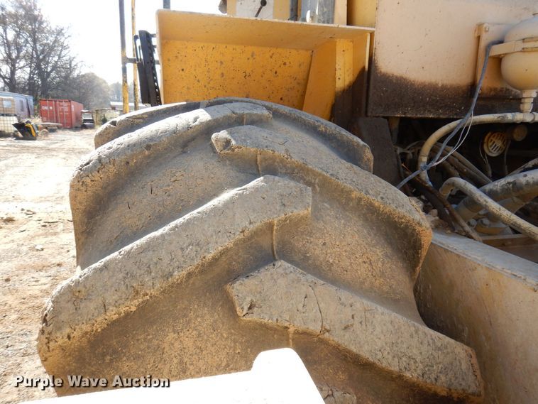 image for item JL9767 2002 Bomag MPH454R  FWA soil stabilizer / recycler