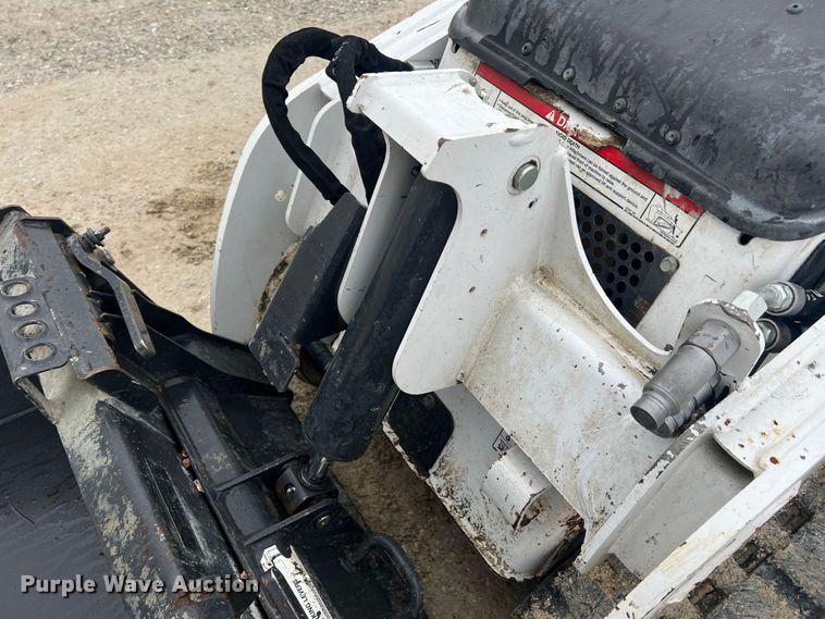 image for item JU9743 2021 Bobcat MT100  compact utility loader