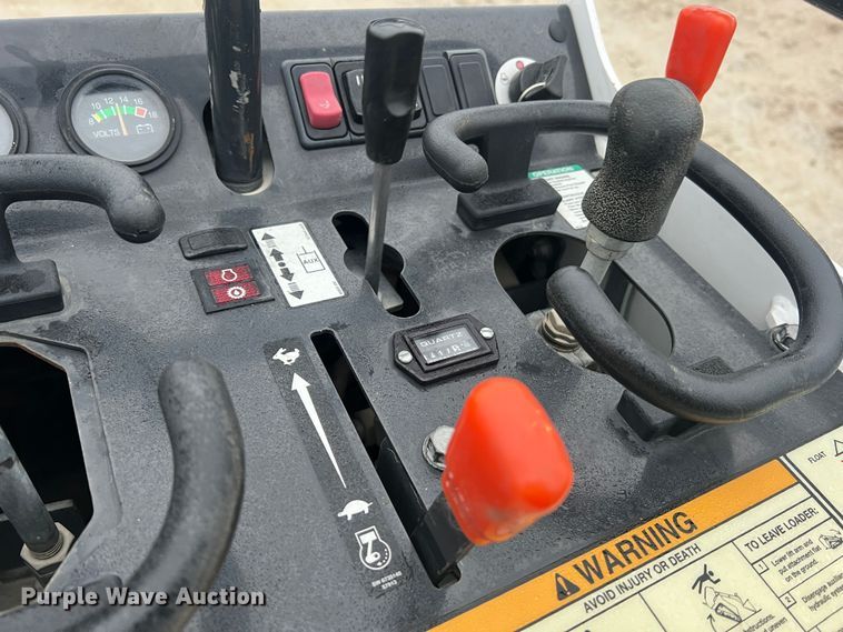 image for item JU9743 2021 Bobcat MT100  compact utility loader