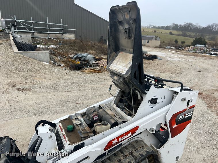 image for item JU9743 2021 Bobcat MT100  compact utility loader