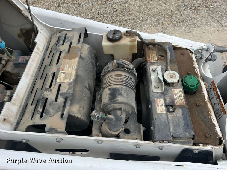 image for item JU9743 2021 Bobcat MT100  compact utility loader